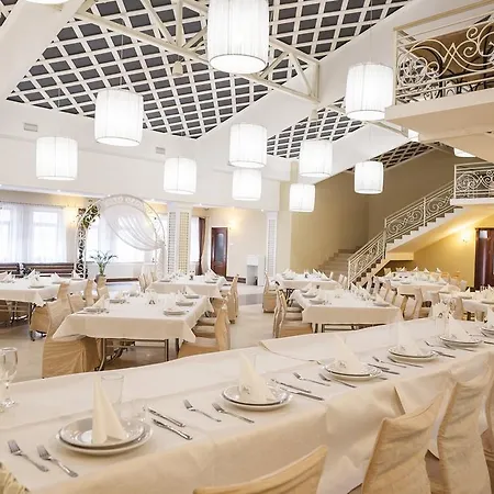 Medova Pechera Hotel *
