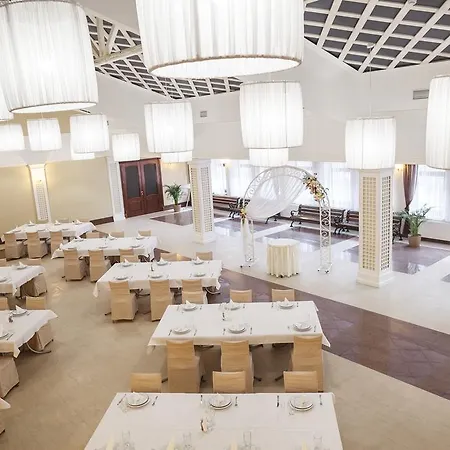 Medova Pechera Otel Lviv