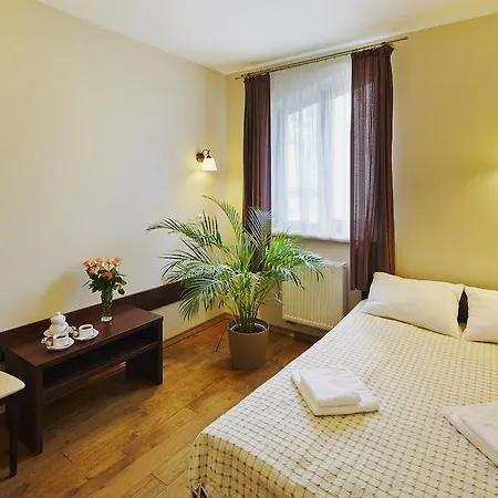 Medova Pechera Hotel *