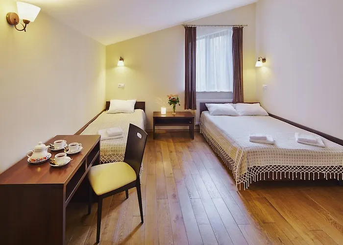 Medova Pechera Hotel *